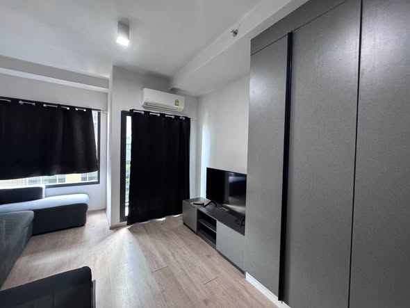 bedroom and room interior of Ideo New Rama 9