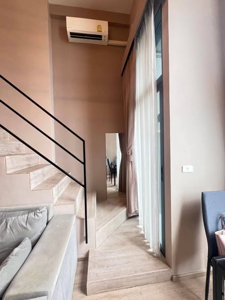 room interior of Ideo New Rama 9