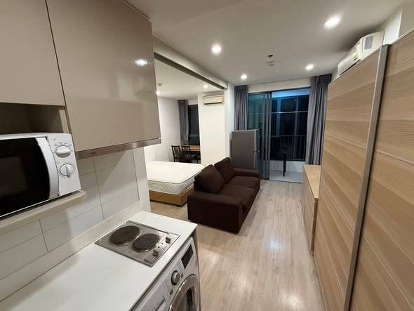 bedroom and kitchen of Ideo Q Chula-Samyan