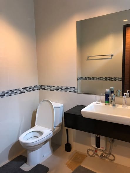 bathroom of Ideo Q Phaya Thai