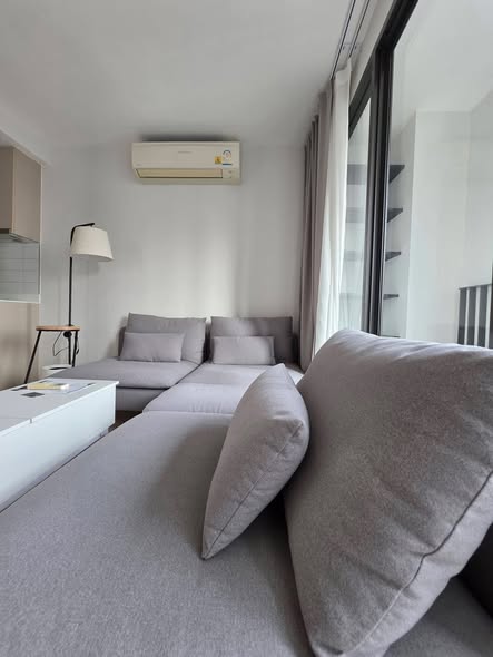 bedroom and living room of Ideo Q Ratchathewi