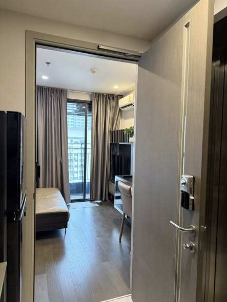 bedroom and room interior of Ideo Q Ratchathewi