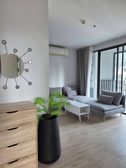 living room and bedroom of Ideo Q Ratchathewi