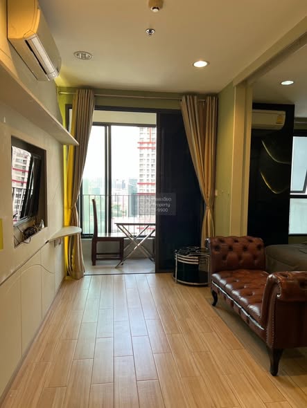 living room and room interior of Ideo Q Ratchathewi
