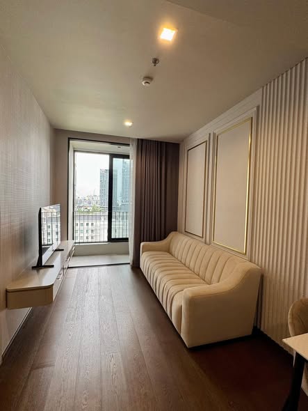 bedroom and living room of Ideo Q Sukhumvit 36