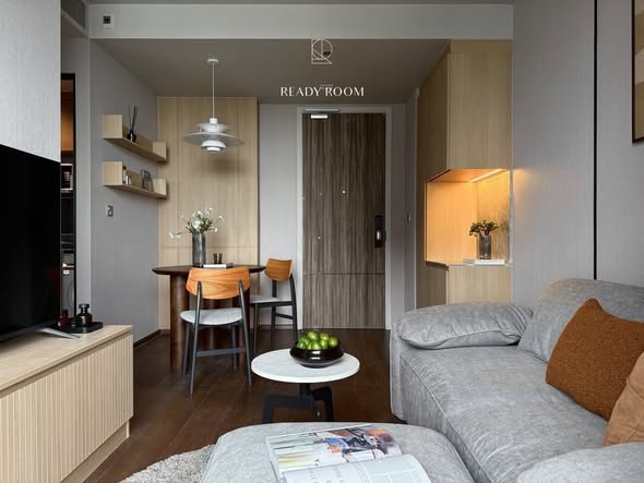 bedroom and living room of Ideo Q Sukhumvit 36