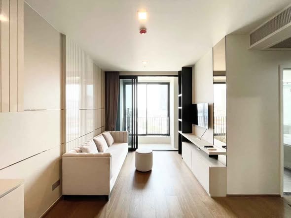 living room and room interior of Ideo Q Sukhumvit 36