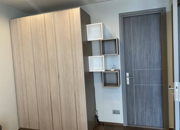 room interior of Ideo Q Victory