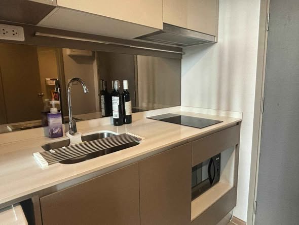 bathroom of IDEO Rama9 – Asoke