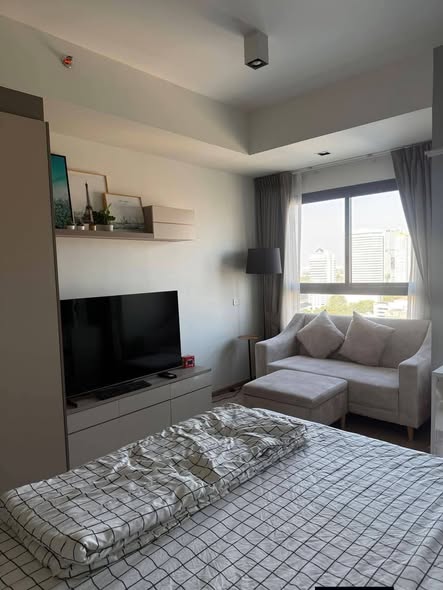 bedroom and living room of IDEO Rama9 – Asoke