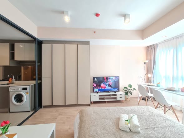 bedroom and room interior of IDEO Rama9 – Asoke