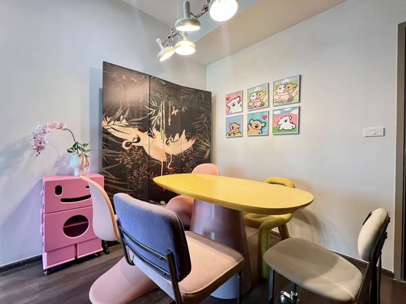 room interior of IDEO Rama9 – Asoke
