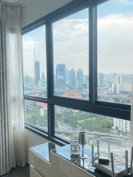 room interior of IDEO Rama9 – Asoke