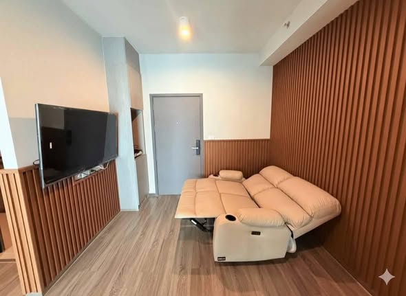 living room of Ideo Ramkamhaeng Lamsali Station