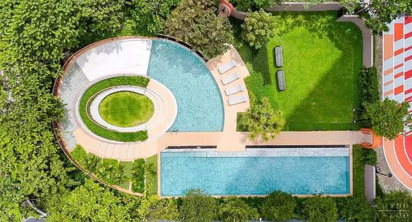 pool of Ideo Ramkamhaeng Lamsali Station