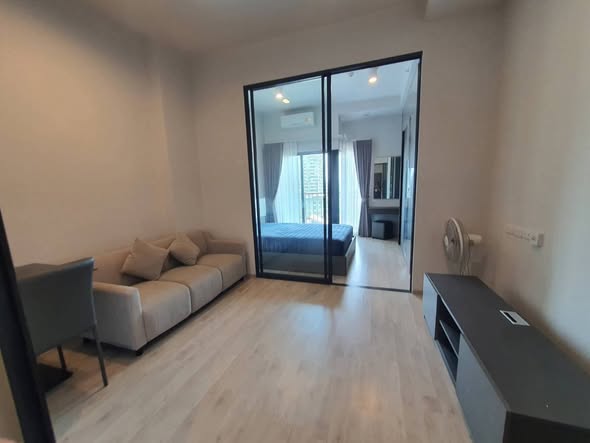 room interior of Ideo Ratchada-Sutthisan