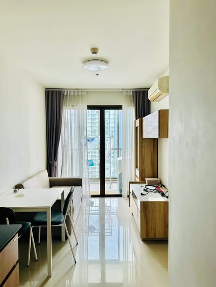 Ideo Sathon-Taksin
