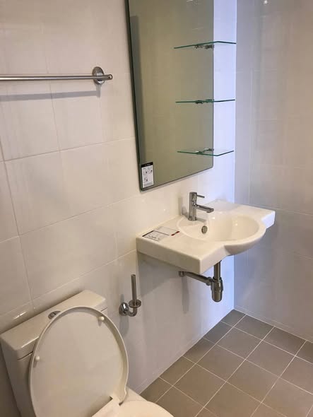 bathroom of Ideo Sathon-Tha Phra