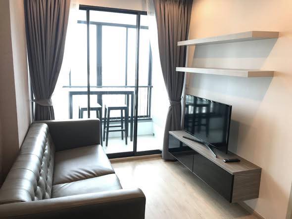 bedroom and living room of Ideo Sathon-Tha Phra