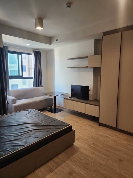 bedroom of Ideo Sathon-Wongwian Yai