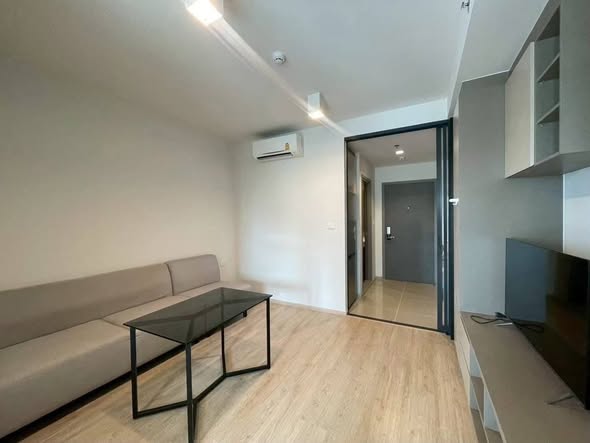Ideo Sathon-Wongwian Yai