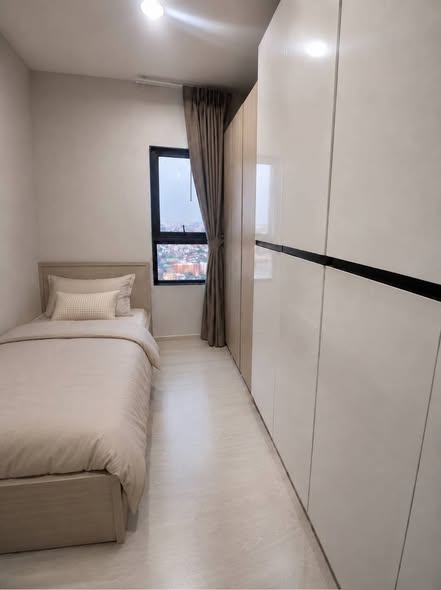 bedroom and room interior of IDEO Sukhumvit 115