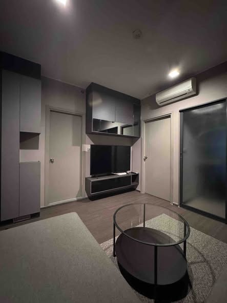 bedroom and room interior of Ideo Sukhumvit 93