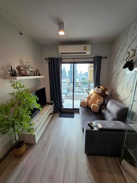 living room and bedroom of Ideo Sukhumvit 93
