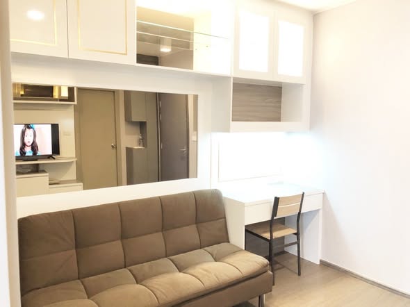 living room and room interior of Ideo Sukhumvit 93