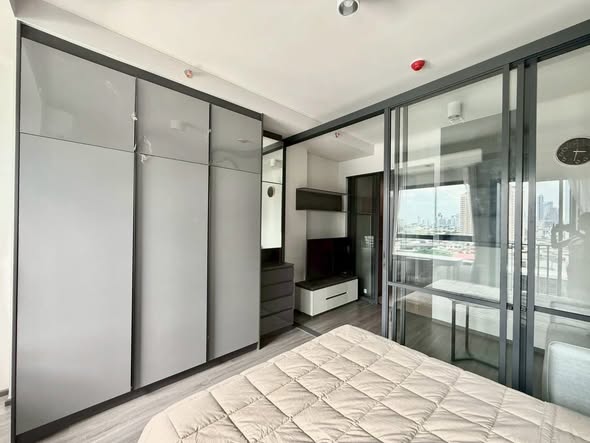 bedroom and room interior of IDEO Sukhumvit Rama 4 ไอดีโอ สุขุมวิท-พระราม 4