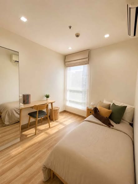 bedroom and room interior of Ideo Verve Sukhumvit