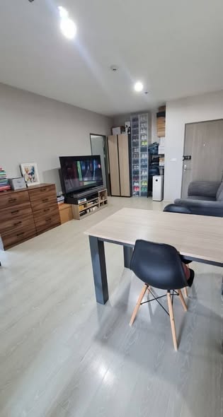 living room and room interior of Ideo Wutthakat