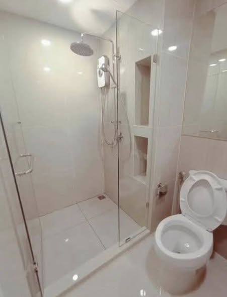 room interior and bathroom of IKON SUKHUMVIT 77 CONDOMINIUM