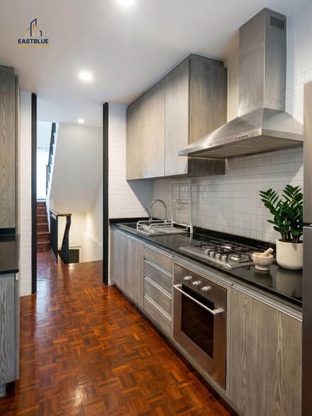 kitchen of In House Residence Thonglor