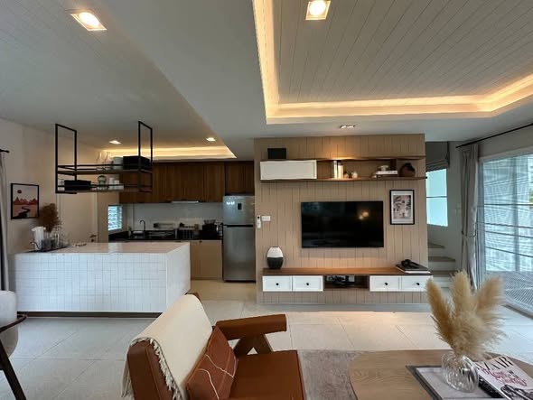 living room and kitchen of indy 2 Bangna-Ramkhamhaeng 2