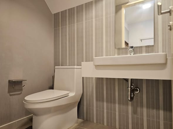 bathroom of Indy 5 Bangna Km.7