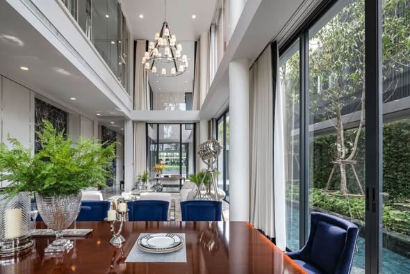 living room and room interior of Issara Residence Rama 9 (อิสสระ เรสซิเดนซ์ พระราม 9)