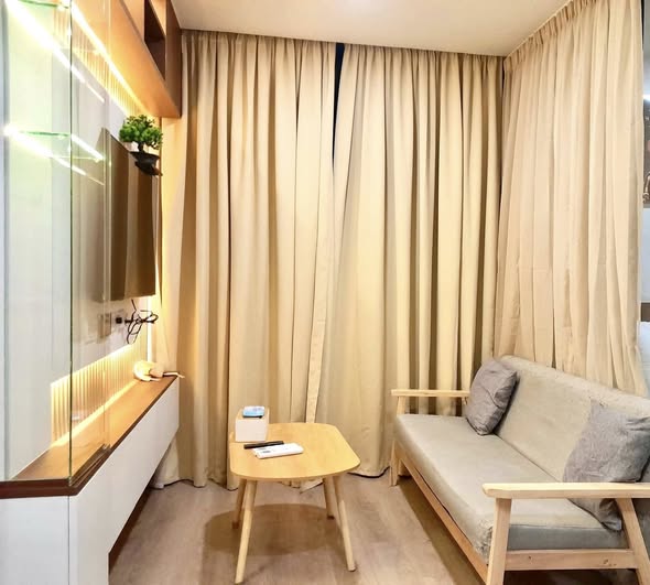 room interior and bathroom of Ivory Ratchada 32