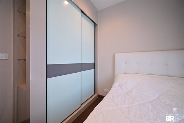 bedroom and room interior and bathroom of Ivy Ampio