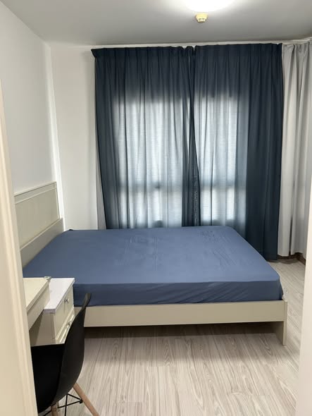 bedroom of IVY River Condo