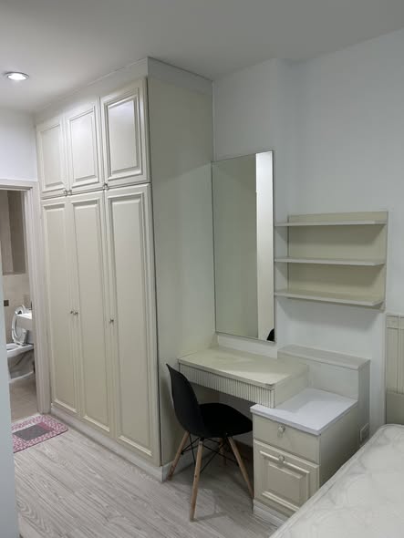 IVY River Condo