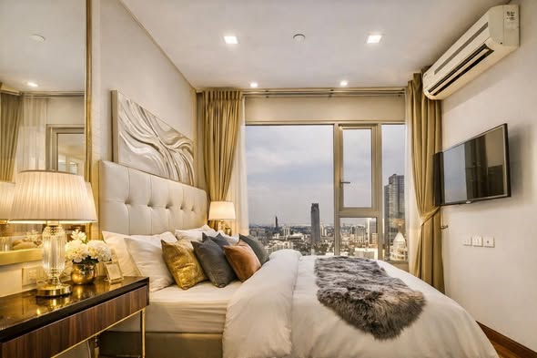 bedroom of IVY THONGLOR