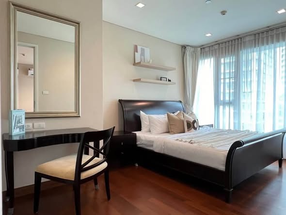 bedroom of IVY THONGLOR