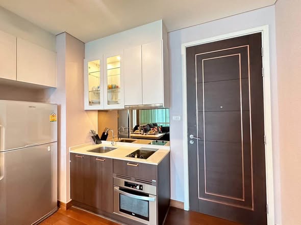 room interior of IVY THONGLOR