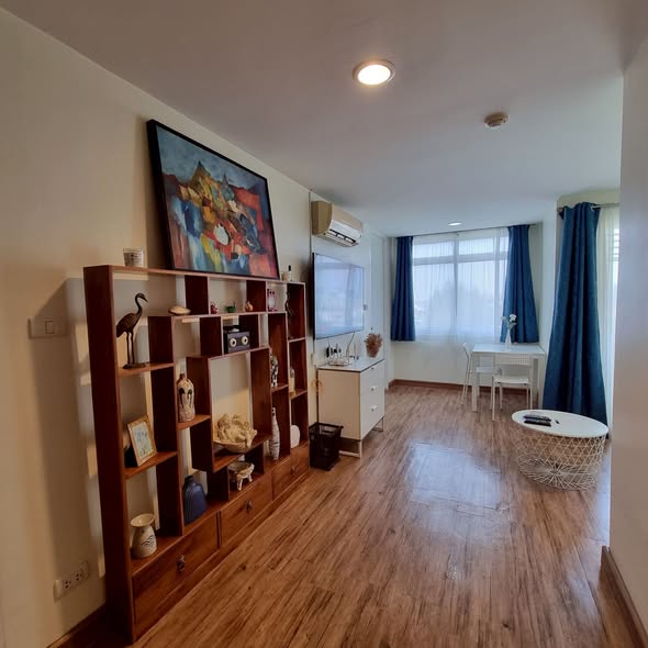 living room of J.W. BOULEVARD Srivara