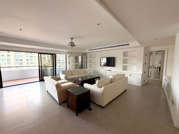 living room of Kallista Mansion