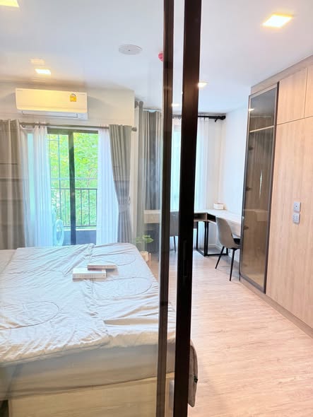 bedroom and room interior and bathroom of Kave AVA