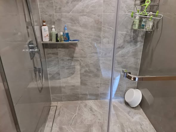 room interior and bathroom of Kawa Haus