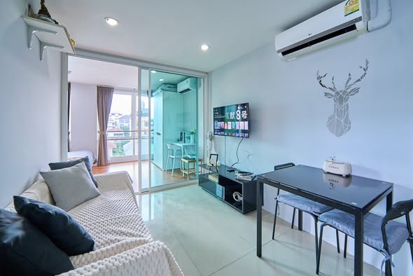 living room and bedroom of KES Ratchada Condominium