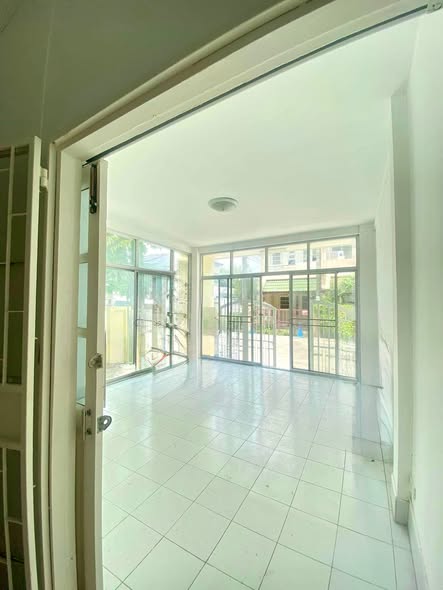 room interior of Klang Muang Urbanion Ladprao-Chokchai 4
